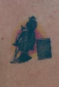 肩部简约的牛仔彩色纹身图案
