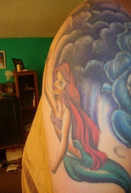 肩部彩色迪士尼美人鱼纹身图片