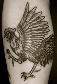 手臂黑色水墨灰公鸡纹身图片