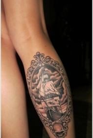 腿部棕色海盗船的框架纹身图案