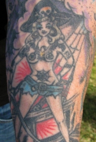 花臂彩色海盗船的丫头纹身图案
