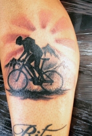腿部黑色黎明骑自行车的人纹身