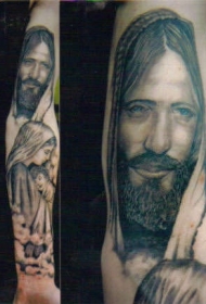 手臂现实的耶稣与孩子纹身图案