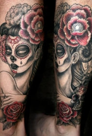 腿部墨西哥传统色花与女人纹身图案
