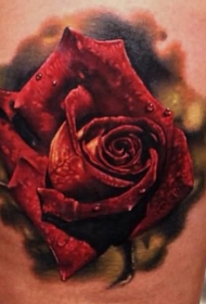腿部现实主义风格的彩色玫瑰纹身图案