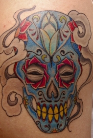 肩部彩色墨西哥水晶骷髅纹身图片