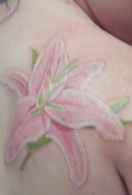 肩部彩色温柔的百合花纹身图片