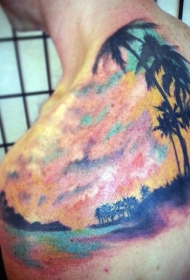 肩部彩色海滩和棕榈树纹身图片