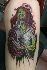 老卡通风格的彩绘血腥僵尸护士纹身图案