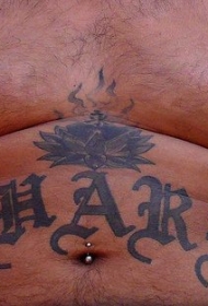 腹部黑色莲花与字母纹身图案