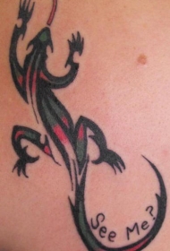 腹部彩色部落蜥蜴纹身图案