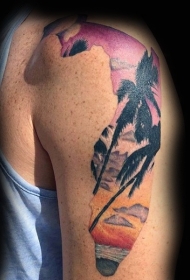 肩部原始彩色棕榈树纹身图案