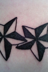肩部黑色两颗五角星花纹纹身