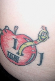 腰部彩色红苹果与蠕虫纹身图案