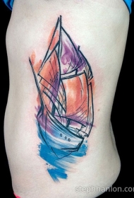 腰侧水彩风格的小帆船纹身图案