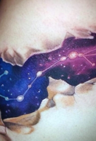 肩部彩色十二生肖在空间上的纹身图案