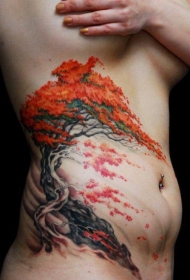 腰侧彩色漂亮的日本盆景树纹身图片