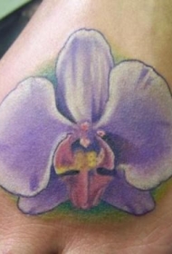 脚部彩色可爱的紫色兰花纹身
