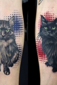 手臂彩色逼真的猫纹身图片