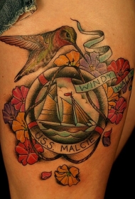 腿部复古风格的彩色帆船和鸟纹身