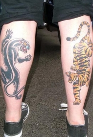 腿部彩色老虎和豹纹身图案
