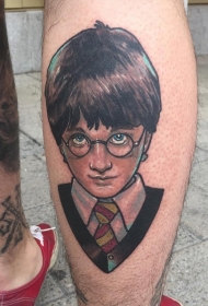 腿部彩色哈利·波特肖像纹身图案