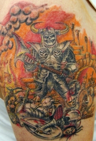 肩部上的彩色骷髅战士纹身图案