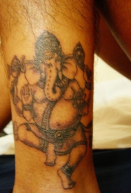 腿部舞蹈的印度象神纹身图案