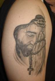 肩部灰色耶稣祈祷纹身图案