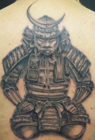 背部灰色日本武士纹身图案