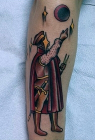 手臂彩绘中世纪的小战士纹身图片