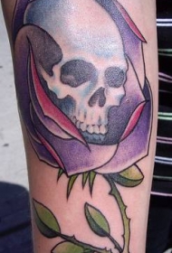手臂彩色骷髅紫玫瑰纹身图片