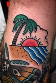 腿部彩色棕榈树日出纹身图案
