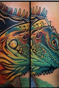 手臂彩色大蜥蜴纹身图案