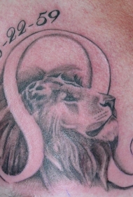 背部棕色狮子座生肖符号纹身