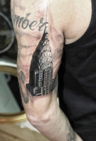 令人难以置信的逼真美国帝国大厦纹身