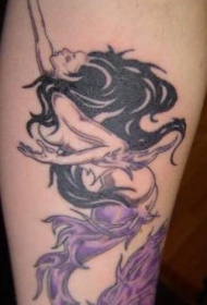 手臂彩色紫尾美人鱼纹身图案