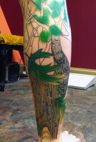 男性腿部彩色树木与山纹身图案