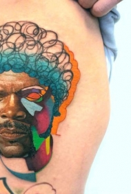 腿部彩色塞缪尔·杰克逊肖像纹身图片