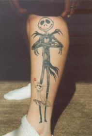 腿部黑灰杰克骷髅纹身图案