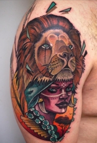 新学校风格的彩色肩部部落妇女与狮子纹身