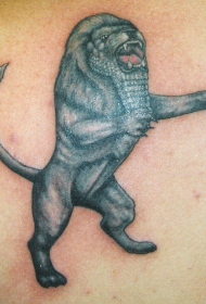 背部巴比伦的石狮子纹身图案