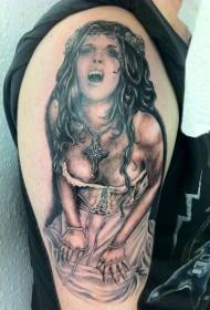肩部棕色中世纪吸血鬼女人纹身图案