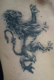 腰侧黑灰猖獗狮子纹身图案