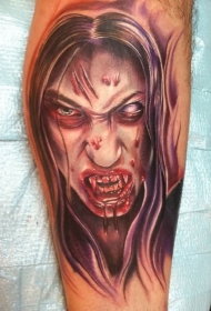 腿部现代风格的彩色血腥吸血鬼女人纹身