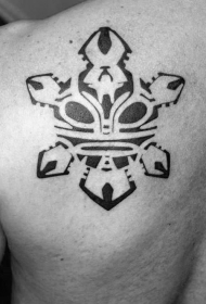 肩部波利尼西亚乌龟图腾纹身图案