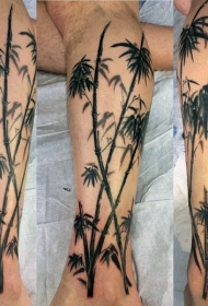 腿部彩色天然竹子纹身图案