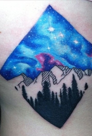 腰侧五彩山里的夜空纹身图案