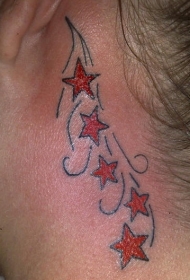 女性脖子彩色星星纹身图案