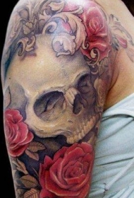 精彩组合骷髅与彩色花卉纹身图案